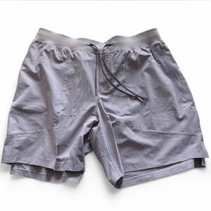 Lululemon Men's License to Train Linerless 7” Inseam Shorts (XL)